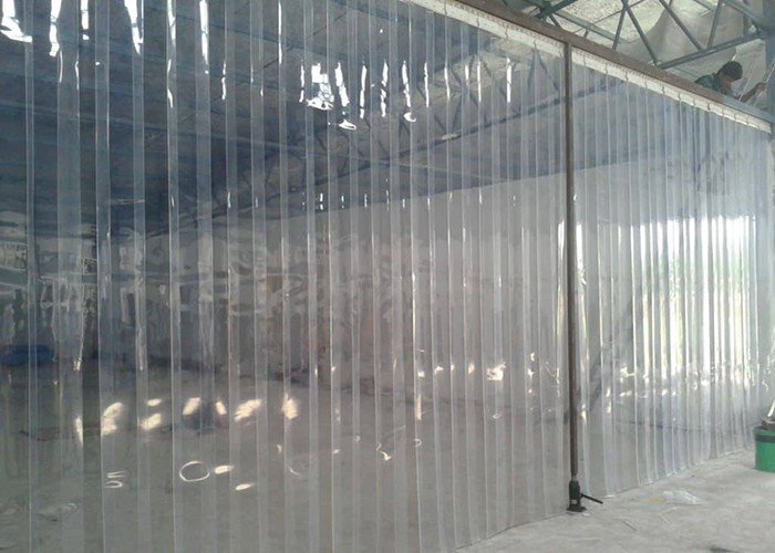 rem nhua ngan lanh pvc